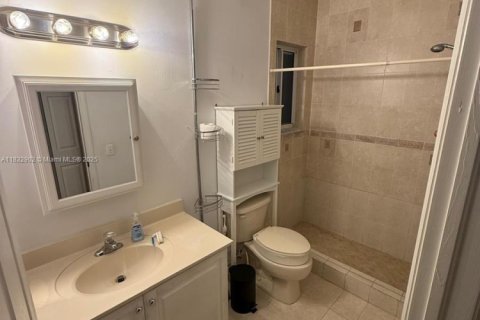 House in Homestead, Florida 3 bedrooms, 111.48 sq.m. № 1814605 - photo 7