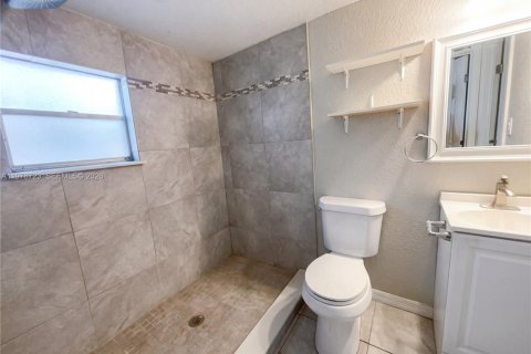 House in Mount Dora, Florida 3 bedrooms № 2044498 - photo 18