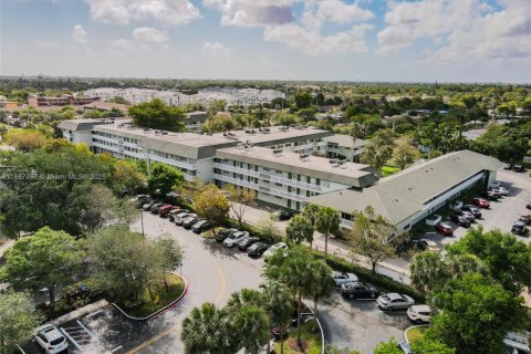 Condo in Plantation, Florida, 1 bedroom  № 1933720 - photo 1