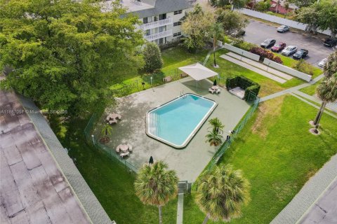 Condo in Plantation, Florida, 1 bedroom  № 1933720 - photo 18