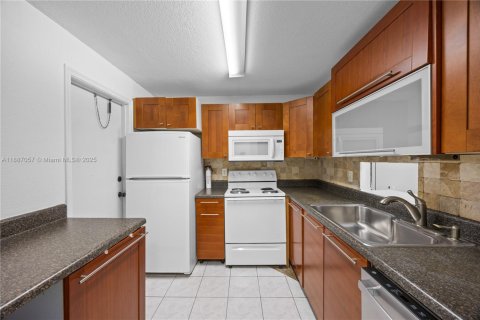 Condo in Plantation, Florida, 1 bedroom  № 1933720 - photo 7