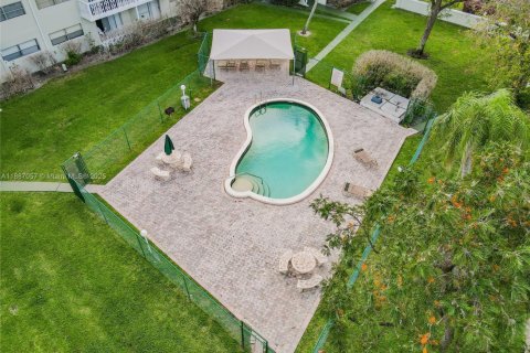 Condo in Plantation, Florida, 1 bedroom  № 1933720 - photo 17