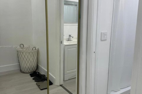 Copropriété à vendre à Hallandale Beach, Floride: 1 chambre, 71.53 m2 № 2000525 - photo 8