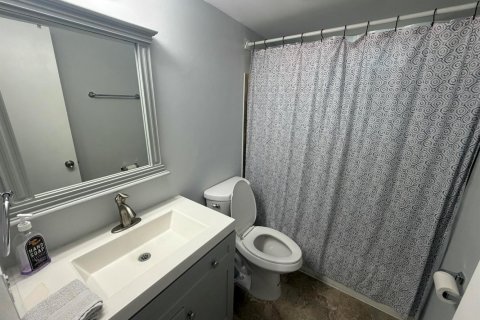 Condo in Miami, Florida, 2 bedrooms  № 2384872 - photo 11