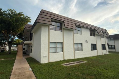 Condo in Miami, Florida, 2 bedrooms  № 2384872 - photo 13