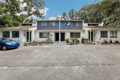 Commercial property in Leesburg, Florida 10 bedrooms, 598.66 sq.m. № 2211543