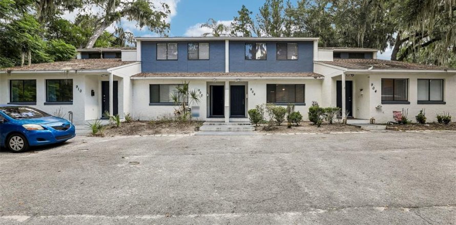 Commercial property in Leesburg, Florida 10 bedrooms, 598.66 sq.m. № 2211543