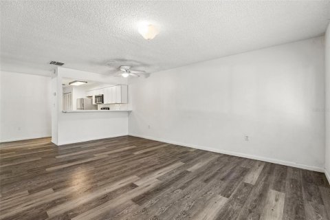 Commercial property in Leesburg, Florida 10 bedrooms, 598.66 sq.m. № 2211543 - photo 3