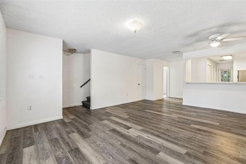 Commercial property in Leesburg, Florida 10 bedrooms, 598.66 sq.m. № 2211543 - photo 4