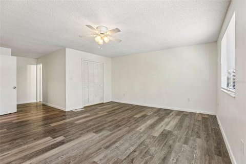 Commercial property in Leesburg, Florida 10 bedrooms, 598.66 sq.m. № 2211543 - photo 14