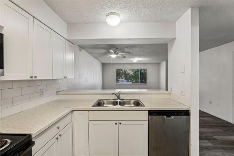 Commercial property in Leesburg, Florida 10 bedrooms, 598.66 sq.m. № 2211543 - photo 9