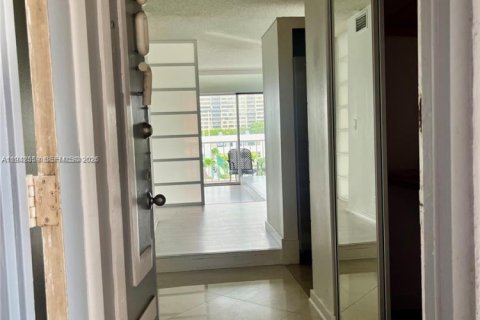 Studio à Condo à Miami, Floride  № 2059750