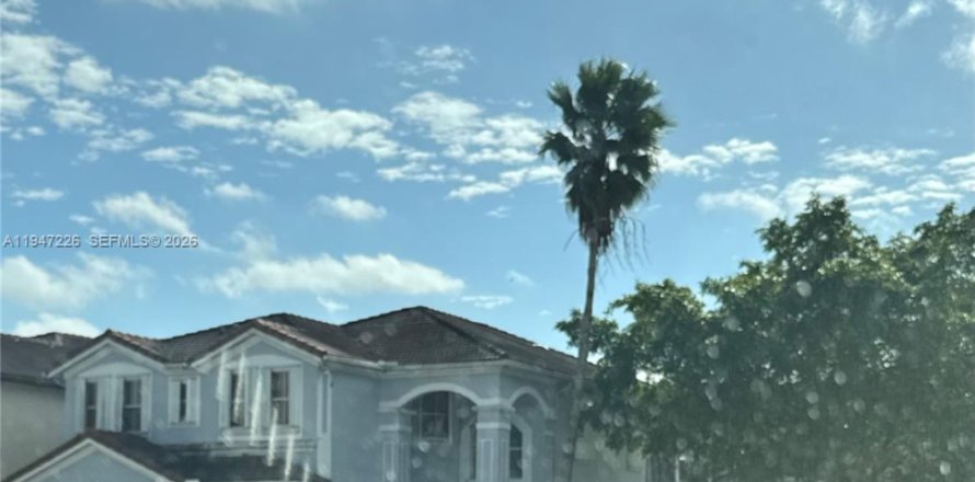 Villa ou maison à Miami, Floride 5 chambres, 289.3 m2 № 2004933