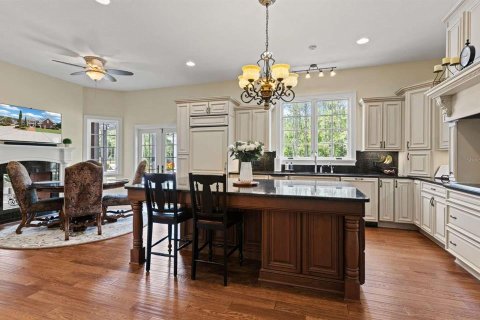House in Lake City, Florida 4 bedrooms, 560.39 sq.m. № 2218350 - photo 14