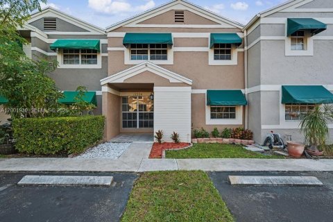 Touwnhouse à vendre à Cooper City, Floride: 3 chambres, 120.96 m2 № 2066006 - photo 2