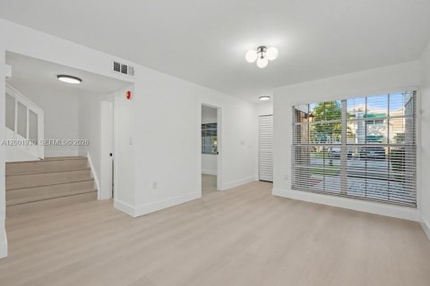 Touwnhouse à vendre à Cooper City, Floride: 3 chambres, 120.96 m2 № 2066006 - photo 18