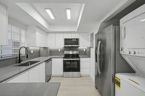 Touwnhouse à vendre à Cooper City, Floride: 3 chambres, 120.96 m2 № 2066006 - photo 25