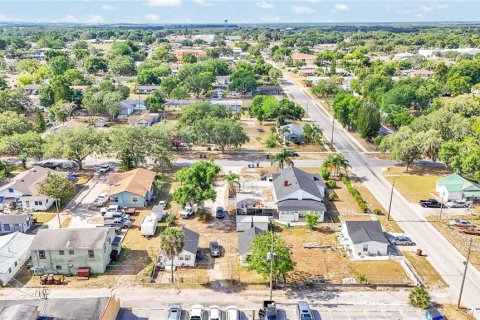 Commercial property in Lake Wales, Florida 5 bedrooms, 340.86 sq.m. № 1306818 - photo 20