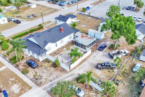 Commercial property in Lake Wales, Florida 5 bedrooms, 340.86 sq.m. № 1306818 - photo 16