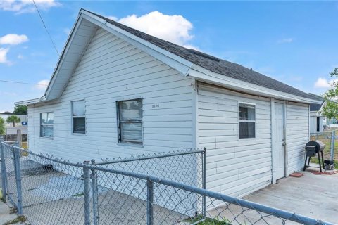 Commercial property in Lake Wales, Florida 5 bedrooms, 340.86 sq.m. № 1306818 - photo 5