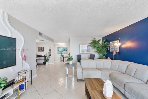Купить кондоминиум в Авентура, Флорида 2 спальни, 145.39м2, № 2085841 - фото 6