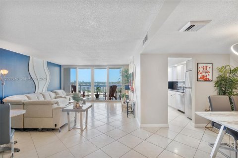 Купить кондоминиум в Авентура, Флорида 2 спальни, 145.39м2, № 2085841 - фото 12