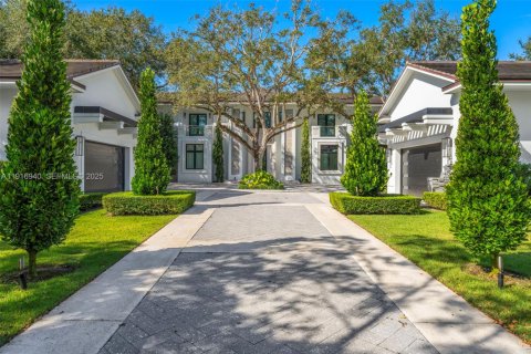 Casa en venta en Pinecrest, Florida, 7 dormitorios, 965.53 m2 № 1982672 - foto 2