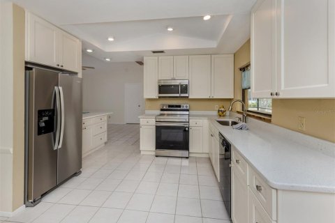House in North Port, Florida 3 bedrooms, 150.69 sq.m. № 1746702 - photo 8