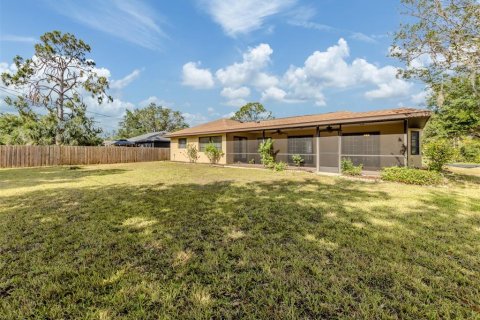 House in North Port, Florida 3 bedrooms, 150.69 sq.m. № 1746702 - photo 25