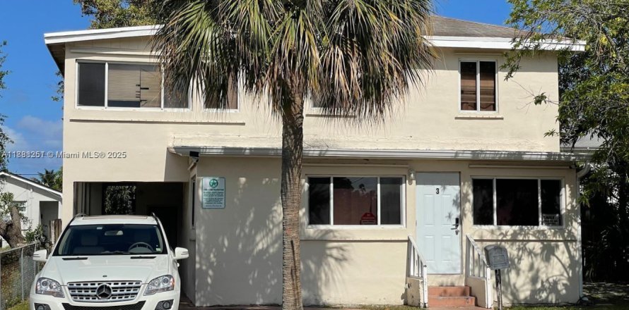 Casa en Dania Beach, Florida 6 dormitorios, 176.7 m2 № 1942258