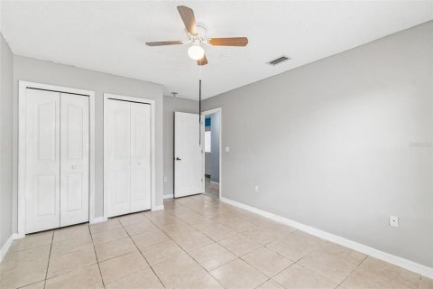 House in Port Richey, Florida 3 bedrooms, 171.13 sq.m. № 2141965 - photo 17