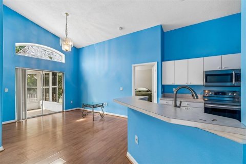House in Port Richey, Florida 3 bedrooms, 171.13 sq.m. № 2141965 - photo 4