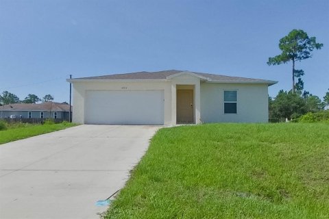Villa ou maison à Lehigh Acres, Floride 4 chambres, 153.29 m2 № 2419377