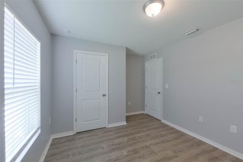 Villa ou maison à louer à Lehigh Acres, Floride: 4 chambres, 153.29 m2 № 2419377 - photo 6