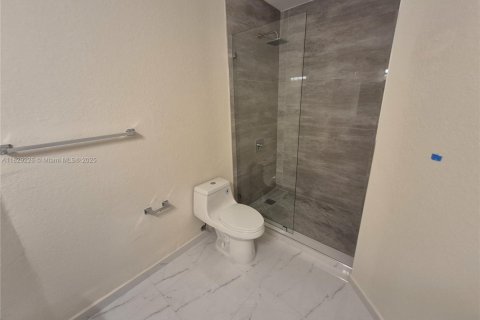 Townhouse in Doral, Florida 4 bedrooms, 175.96 sq.m. № 1804230 - photo 23