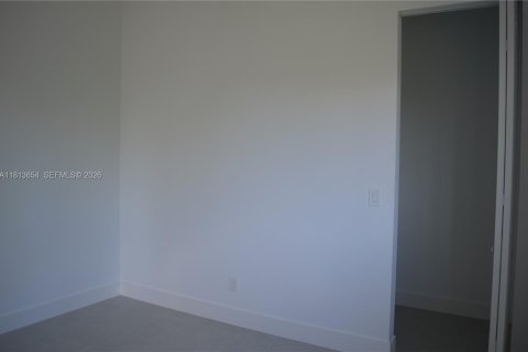 Casa en venta en Cape Coral, Florida, 4 dormitorios № 1761806 - foto 23