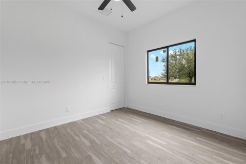 Casa en venta en Cape Coral, Florida, 4 dormitorios № 1761806 - foto 12