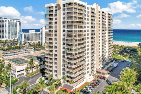 Condo in Riviera Beach, Florida, 3 bedrooms  № 1134950 - photo 1