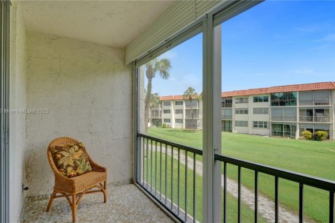 Condominio en venta en Pembroke Pines, Florida, 2 dormitorios, 108.7 m2 № 1957910 - foto 19