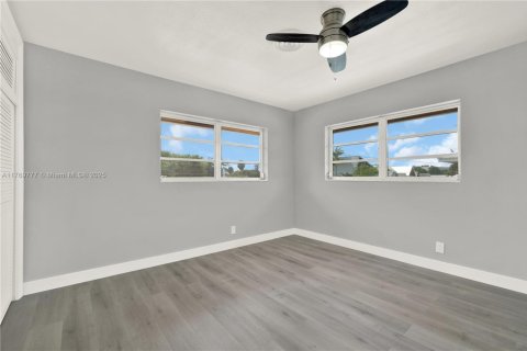 Condominio en venta en Fort Lauderdale, Florida, 2 dormitorios, 85.1 m2 № 1699856 - foto 13