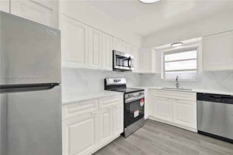 Condominio en venta en Fort Lauderdale, Florida, 2 dormitorios, 85.1 m2 № 1699856 - foto 7