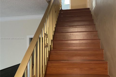 Снять в аренду кондоминиум в Серфсайд, Флорида 2 спальни, 116.03м2, № 1989946 - фото 14