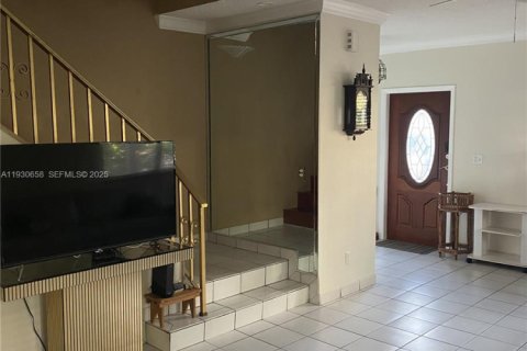 Снять в аренду кондоминиум в Серфсайд, Флорида 2 спальни, 116.03м2, № 1989946 - фото 16