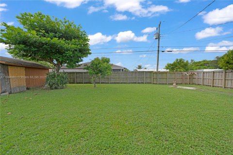 House in Cutler Bay, Florida 4 bedrooms, 138.15 sq.m. № 1840749 - photo 29