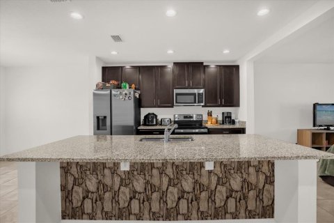 Adosado en venta en Davenport, Florida, 3 dormitorios, 149.2 m2 № 1902838 - foto 5