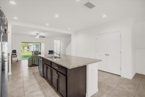 Adosado en venta en Davenport, Florida, 3 dormitorios, 149.2 m2 № 1902838 - foto 7