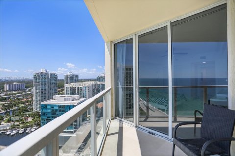 Condo in Sunny Isles Beach, Florida, 2 bedrooms  № 1477232 - photo 9