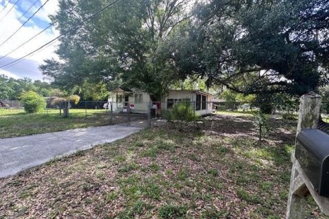 House in Sanford, Florida 3 bedrooms, 121.79 sq.m. № 2133372 - photo 1