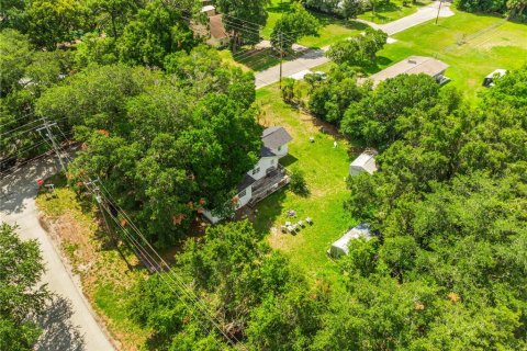 House in Sanford, Florida 3 bedrooms, 121.79 sq.m. № 2133372 - photo 8