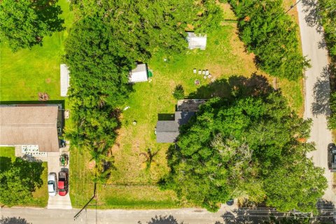 House in Sanford, Florida 3 bedrooms, 121.79 sq.m. № 2133372 - photo 9